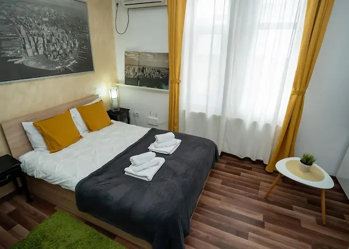 Cozy In Downtown Bucarest